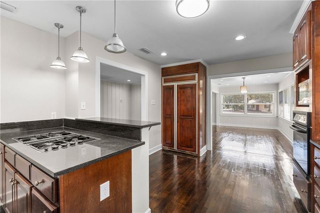 2762 Hillcrest Road, Mobile, AL 36695