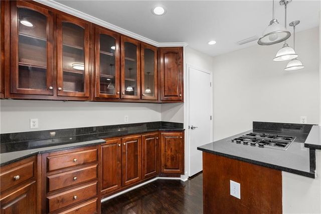 2762 Hillcrest Road, Mobile, AL 36695