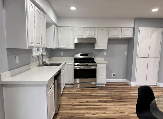 2121 Sandalwood Dr, Stockton, CA 95210