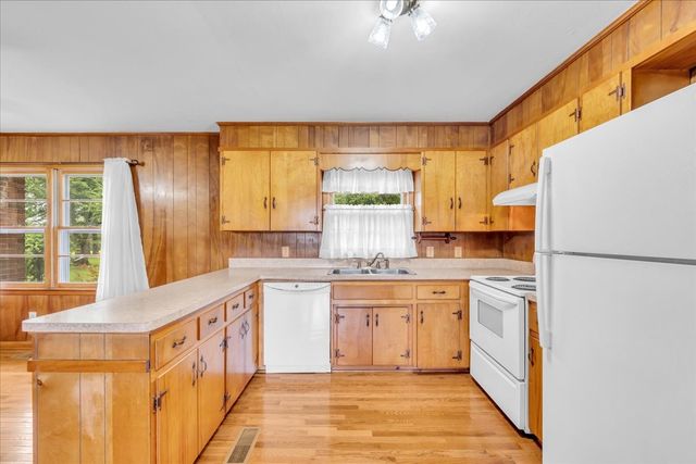 204 Charlie Crosslin Rd, Manchester, TN 37355