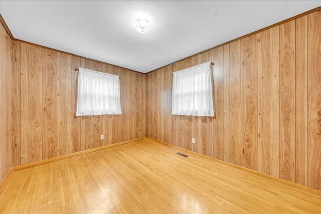 204 Charlie Crosslin Rd, Manchester, TN 37355