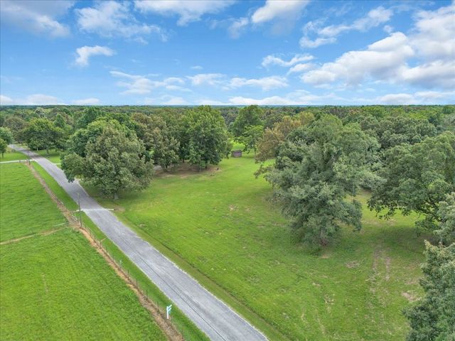204 Charlie Crosslin Rd, Manchester, TN 37355