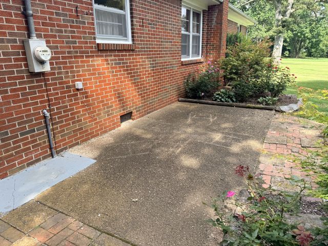 204 Charlie Crosslin Rd, Manchester, TN 37355