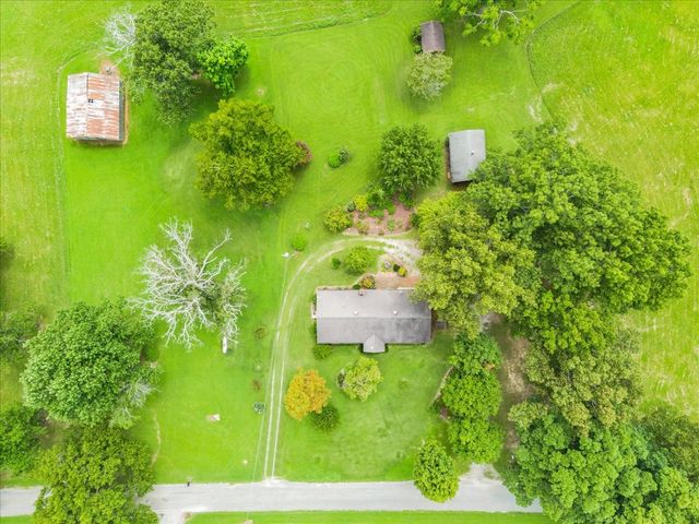 204 Charlie Crosslin Rd, Manchester, TN 37355
