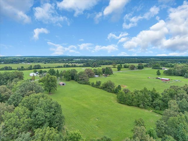 204 Charlie Crosslin Rd, Manchester, TN 37355