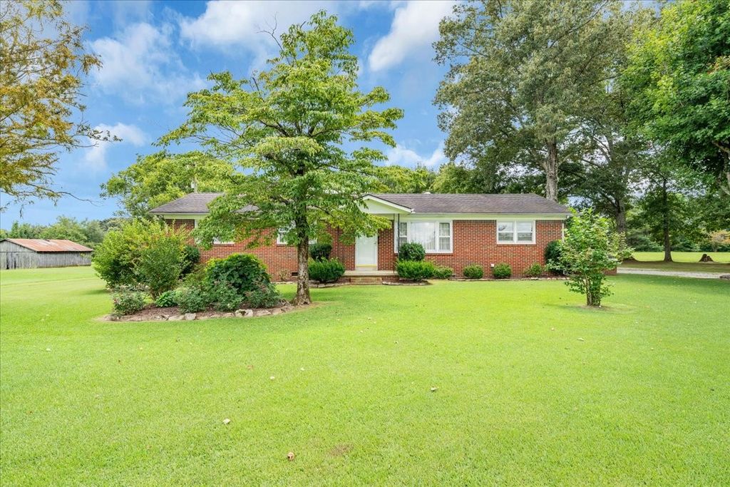 204 Charlie Crosslin Rd, Manchester, TN 37355