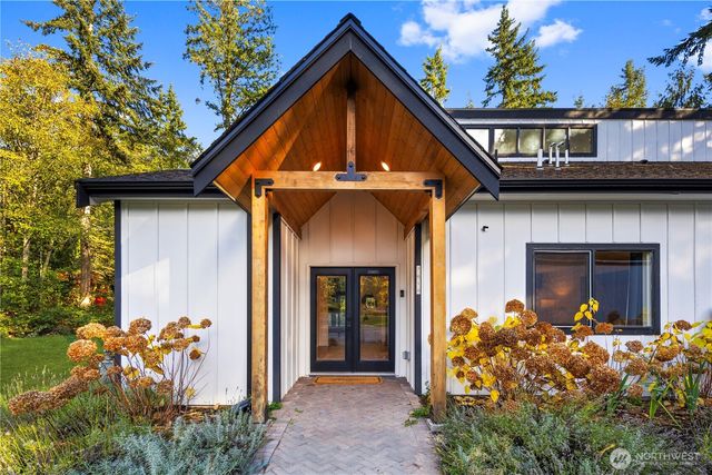 7610 220th Avenue NE, Redmond, WA 98053