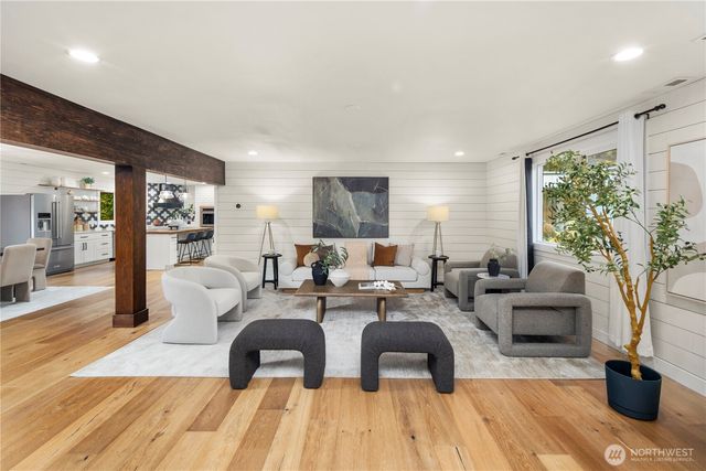 7610 220th Avenue NE, Redmond, WA 98053