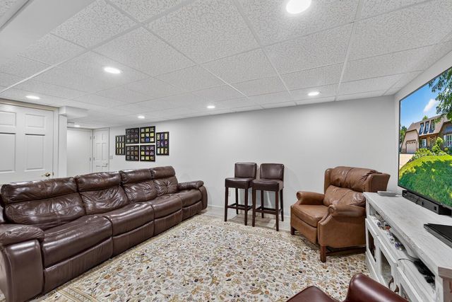 8419 110th AVENUE, Pleasant Prairie, WI 53158