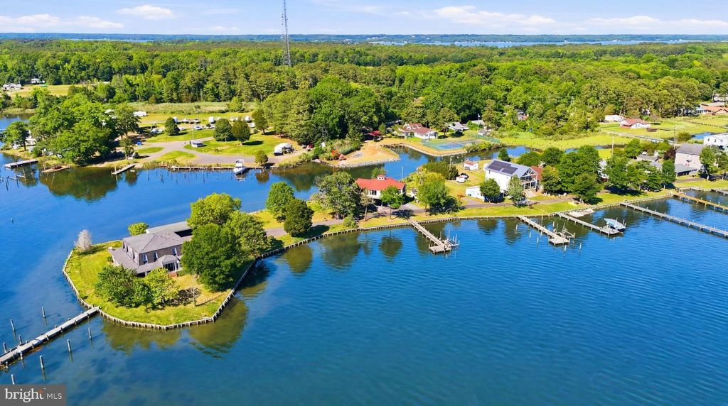 Image 3 of property listing at 13008 PINE GROVE RD, Newburg, MD 20664