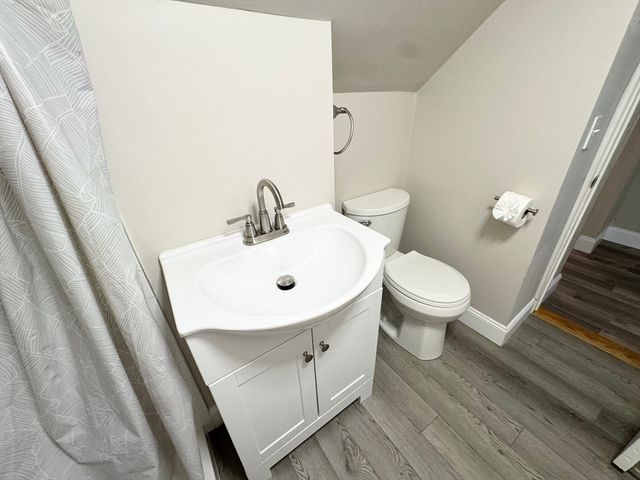 295 Kingsley Road sing family, Hull, MA 02045