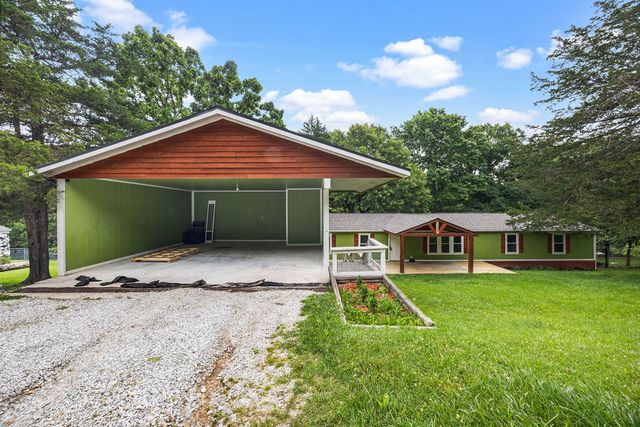 8431 Navajo Trail, Rogers, AR 72756