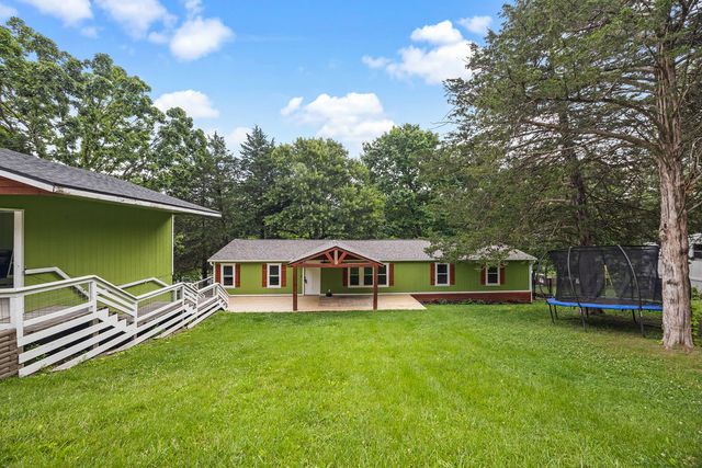8431 Navajo Trail, Rogers, AR 72756