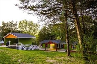 8431 Navajo Trail, Rogers, AR 72756