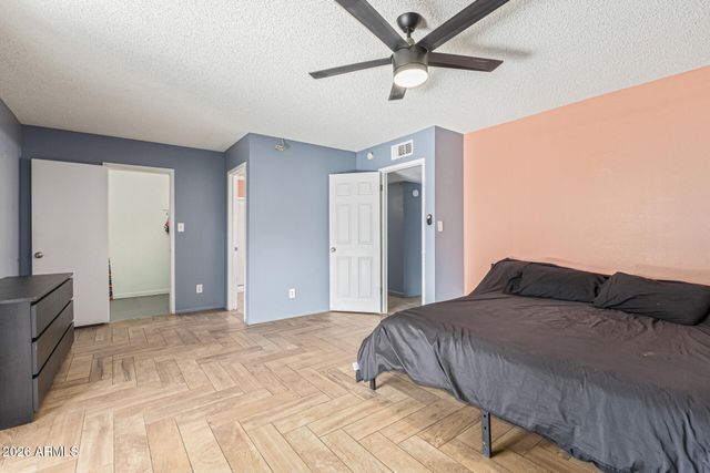 4127 W DANBURY Drive, Glendale, AZ 85308