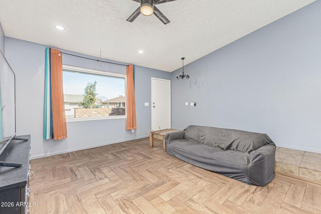 4127 W DANBURY Drive, Glendale, AZ 85308