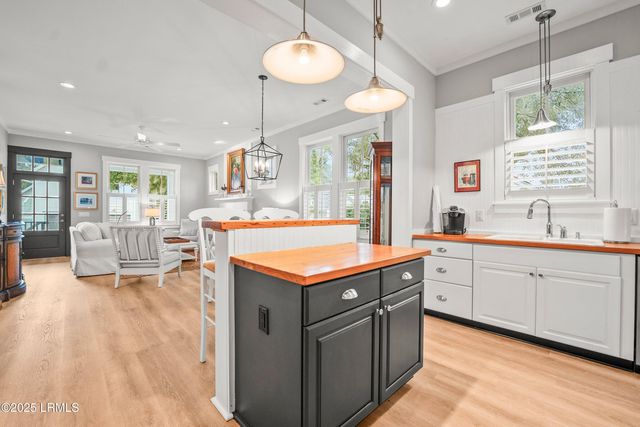 1 Colony Court, Beaufort, SC 29906