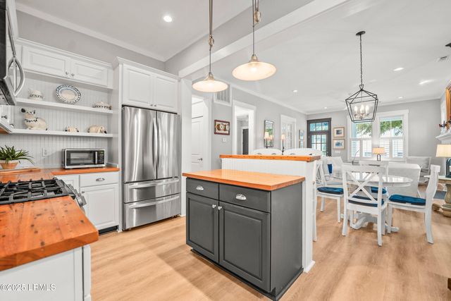 1 Colony Court, Beaufort, SC 29906