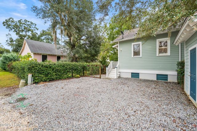 1 Colony Court, Beaufort, SC 29906