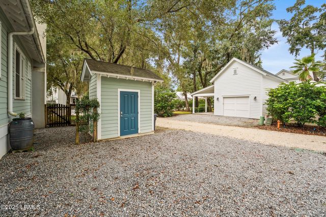 1 Colony Court, Beaufort, SC 29906