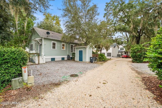 1 Colony Court, Beaufort, SC 29906