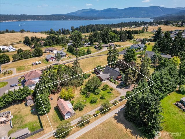 141 Bay Ridge Place, Sequim, WA 98382