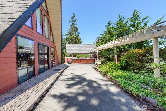 141 Bay Ridge Place, Sequim, WA 98382