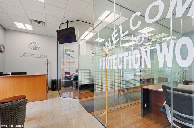 2134 W Lawrence Avenue, Chicago, IL 60625