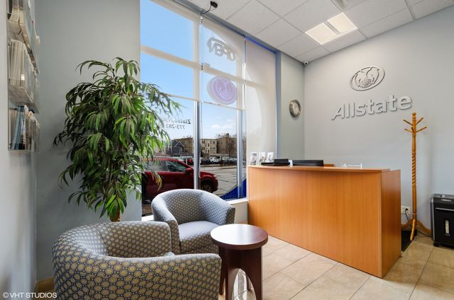 2134 W Lawrence Avenue, Chicago, IL 60625