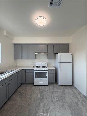 11808 Hart 203, North Hollywood, CA 91605