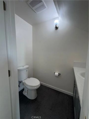 11808 Hart 203, North Hollywood, CA 91605