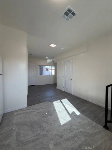 11808 Hart 203, North Hollywood, CA 91605