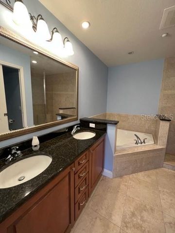 7710 LAKE VISTA COURT 303, Lakewood Ranch, FL 34202