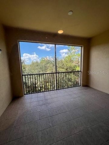 7710 LAKE VISTA COURT 303, Lakewood Ranch, FL 34202