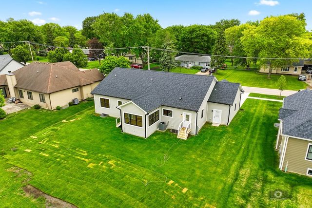 684 Schomer Road, Aurora, IL 60505
