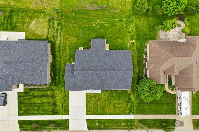 684 Schomer Road, Aurora, IL 60505