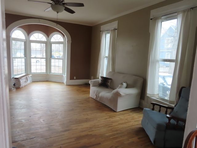 608 E 7th Street N, Newton, IA 50208