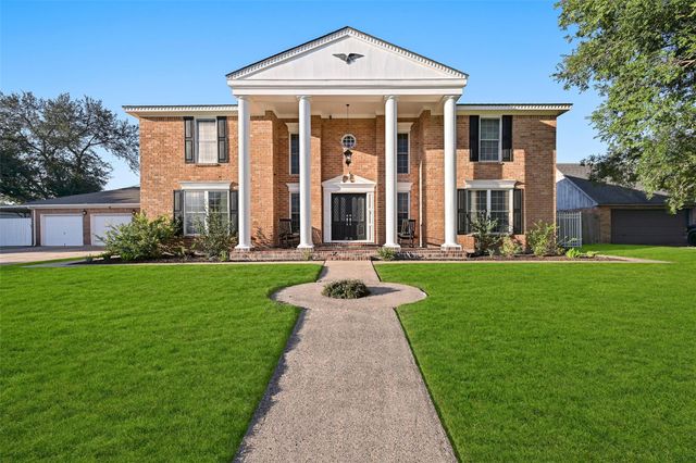 2536 22nd Avenue N, Texas City, TX 77590