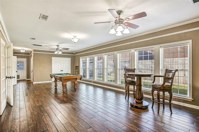 2536 22nd Avenue N, Texas City, TX 77590