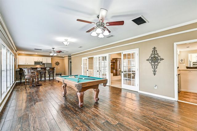 2536 22nd Avenue N, Texas City, TX 77590