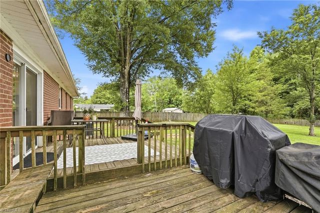 5370 Macy Grove Road, Kernersville, NC 27284