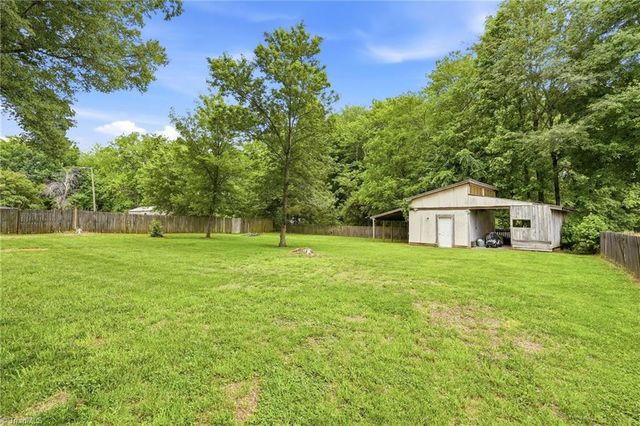 5370 Macy Grove Road, Kernersville, NC 27284