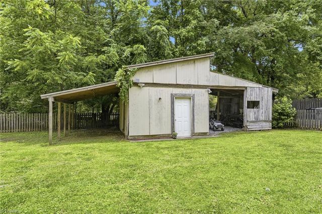 5370 Macy Grove Road, Kernersville, NC 27284