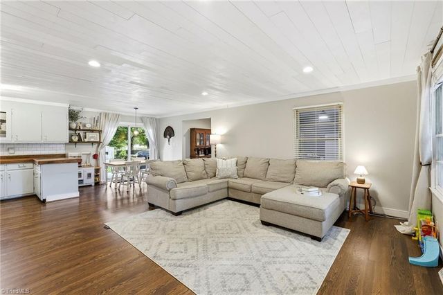 5370 Macy Grove Road, Kernersville, NC 27284