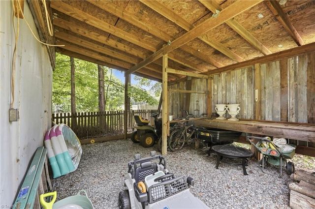 5370 Macy Grove Road, Kernersville, NC 27284