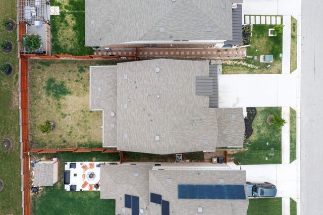 534 Grace Lilly DR, Buda, TX 78610