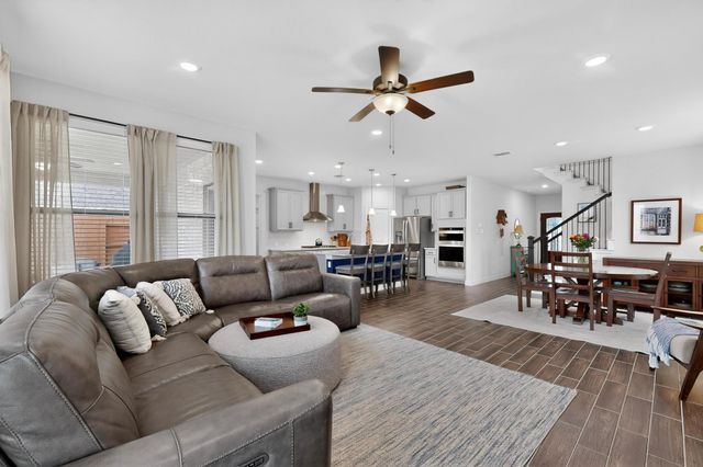 534 Grace Lilly DR, Buda, TX 78610