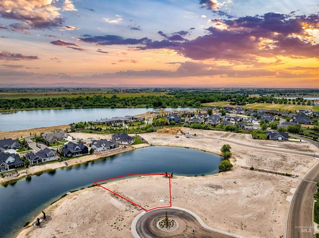 21545 Lake Fork Pt, Star, ID 83669