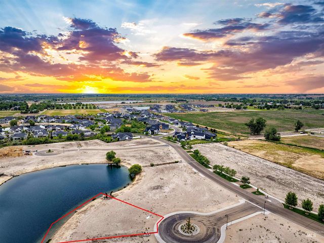 21545 Lake Fork Pt, Star, ID 83669