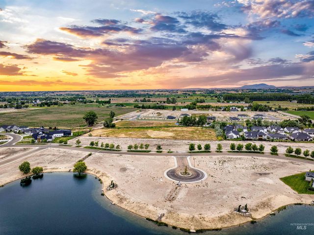 21545 Lake Fork Pt, Star, ID 83669